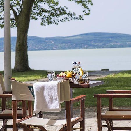 Familia Hotel Balatonboglár Extérieur photo