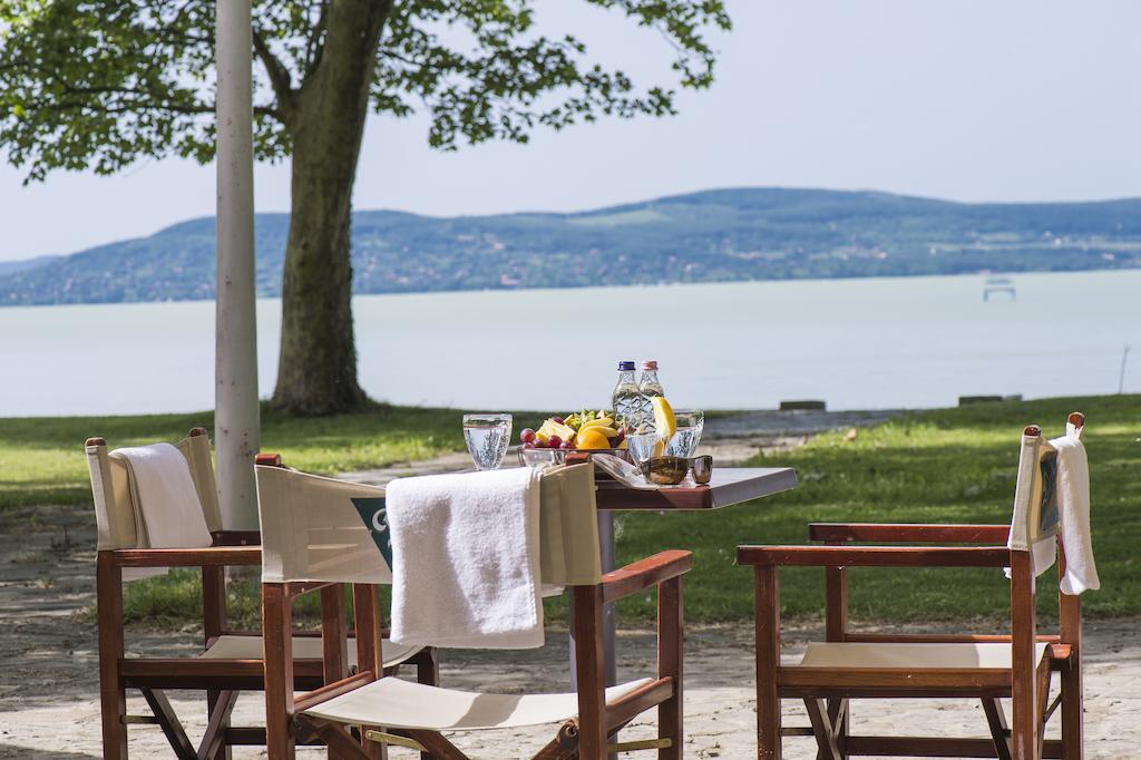 Familia Hotel Balatonboglár Extérieur photo