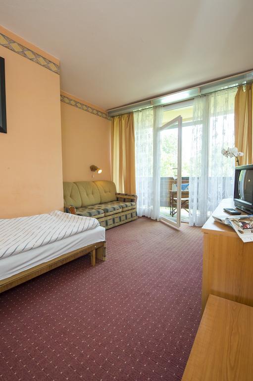 Familia Hotel Balatonboglár Chambre photo